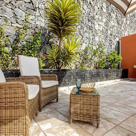 Cornelia * أذيخي